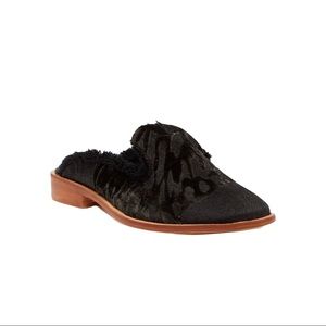 ♦️Free People Butterfly Effect Mule